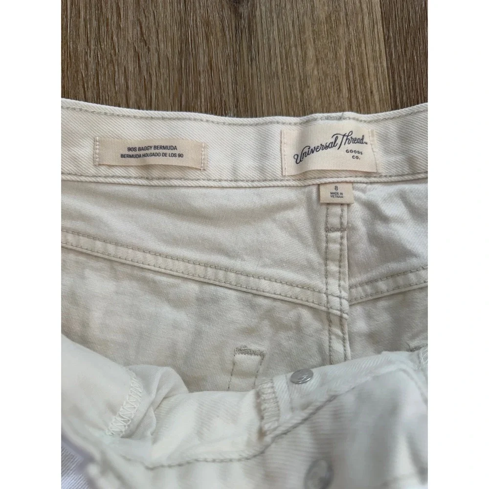 Universal Thread Bermuda Shorts Womens 8 White 90s Baggy Denim High Rise Button